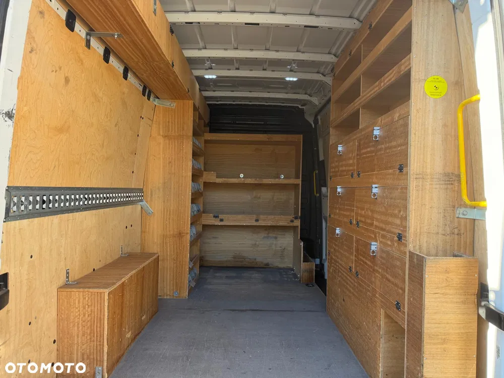 Volkswagen Crafter / L3H3 / 2.0 177KM /  AUTOMAT / NAJBOGATSZA WERSJA / TABLET / NAVI / SKÓRA / FV23% - miniatura 22