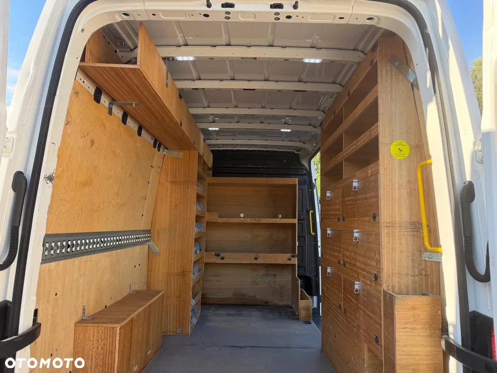 Volkswagen Crafter / L3H3 / 2.0 177KM /  AUTOMAT / NAJBOGATSZA WERSJA / TABLET / NAVI / SKÓRA / FV23% - miniatura 24